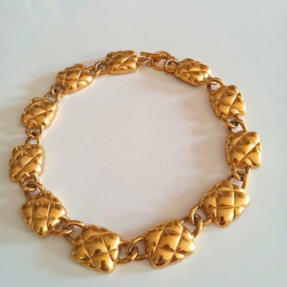 ANNE KLEIN Gold Quilted Choker Necklace Vintage #RARE